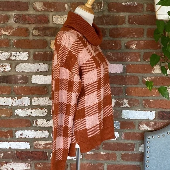 New Olivia Sky Plaid Print Rust Cowl Neck Sweater size large - Picture 4 of 8